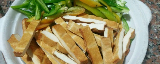 香干炒平菇次序 香干炒平菇的烹饪技巧