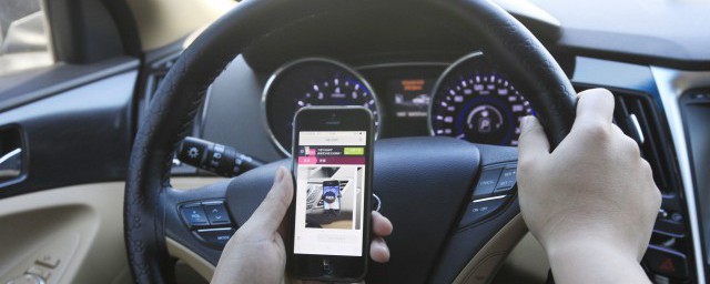 四档停车熄火次序 怎样在四档的时候停车