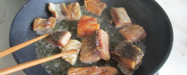 焖烧腊鱼制作技巧 焖烧腊鱼怎样做好吃