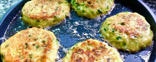 萝卜鲜虾饼怎样做 萝卜鲜虾饼怎样做好吃