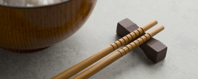 使用筷子的次序 筷子的精确使用技巧