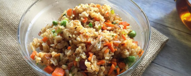 孜然什锦炒饭怎样做 孜然什锦炒饭的做法