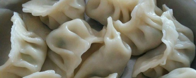 芹菜茼蒿馅水饺如何做 如何做芹菜茼蒿馅水饺