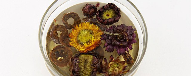 山楂和菊花泡水喝的功效与作用 山楂和菊花泡水喝的好处
