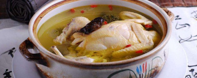 田七煲鸡汤什么功效 田七煲鸡汤的功效简介