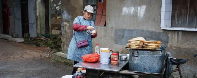 摆摊卖烧饼怎样做 摆摊卖的烧饼做法简介