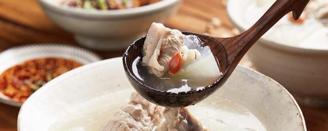 大骨头豆腐汤怎样做 大骨头豆腐汤的烹饪技巧