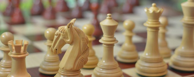 国际象棋每个棋子的名称是哪些 国际象棋每个棋子的名称是什么