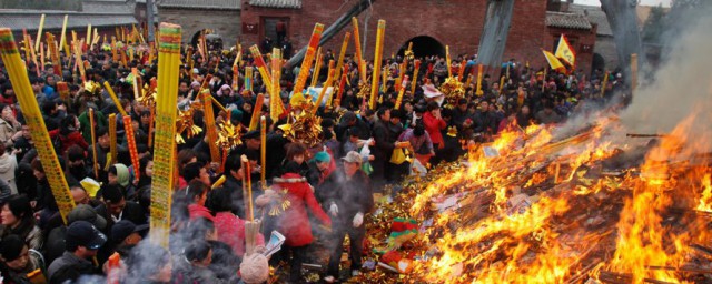 祭拜去世的人的礼仪 祭拜去世的人的礼仪分享