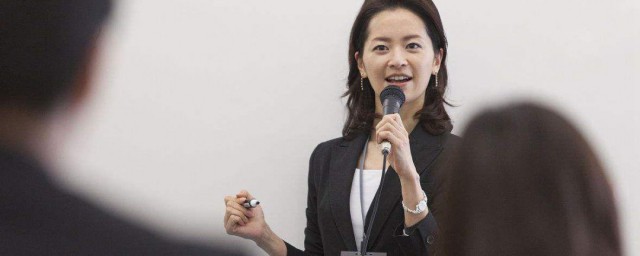 主持聊天说话办法 当主持人说话的方式介绍