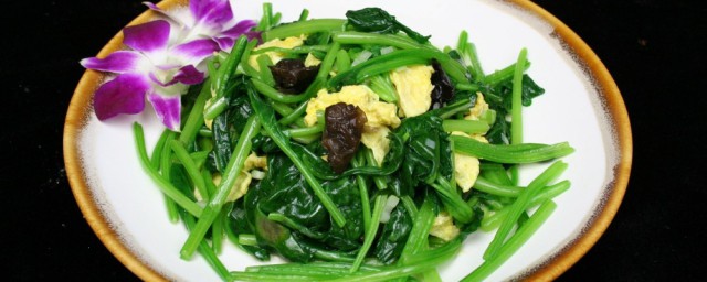 菠菜怎样炒 鸡蛋炒菠菜的技巧