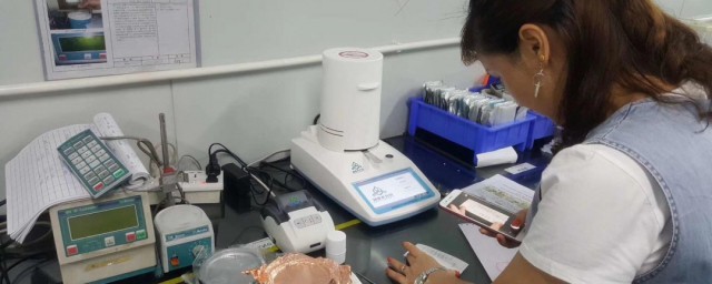 水分显示器的使用技巧 水分显示器的使用技巧如下