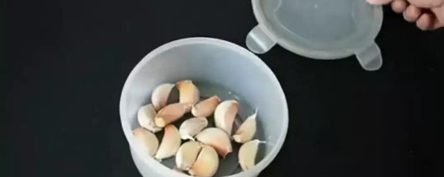 快速剥蒜的方法 如何快速剥蒜