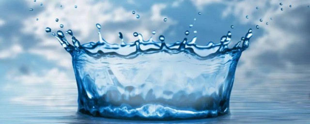 水对人体的重要性介绍 水对人体的重要性如下