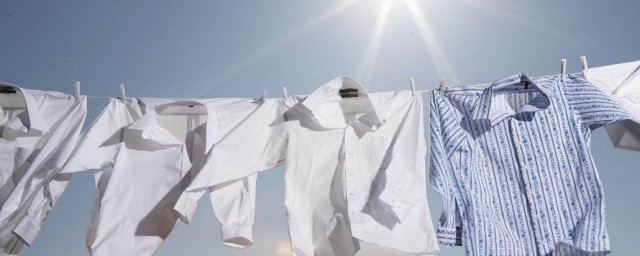 白色衣服如何洗更白 如何把白色衣服洗的更白