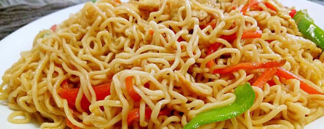 牛肉炒方便面教程 牛肉炒面做法简介