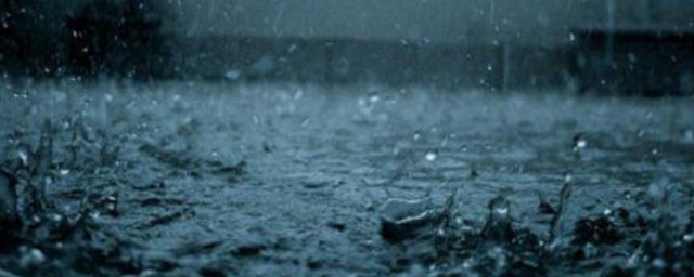 描写夏雨的句子 关于夏季雨天的唯美句子