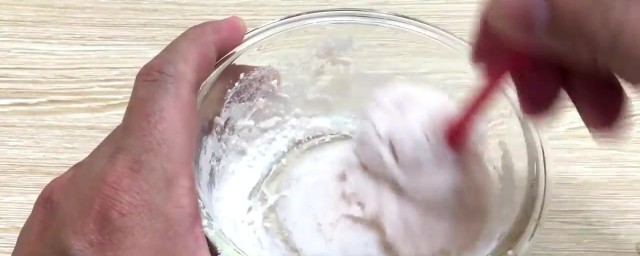 无胶水无硼砂泥怎样做 无胶水无硼砂泥怎样做