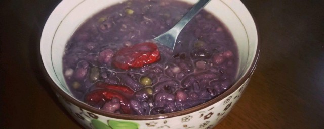 咸鲜腊八粥怎样做 咸鲜腊八粥正宗做法