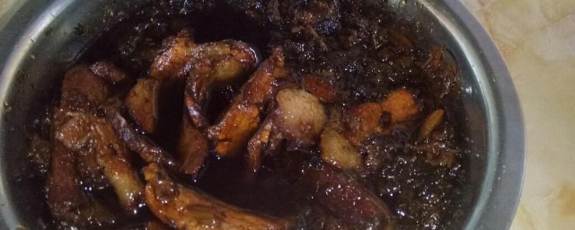 东北酸菜扣肉怎样做 酸菜扣肉正宗做法简介