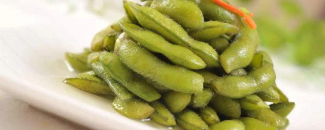 青椒番茄炒毛豆制作技巧 怎样做青椒番茄炒毛豆
