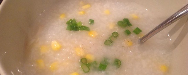 鱿鱼玉米粥怎样做 鱿鱼玉米粥做法简介