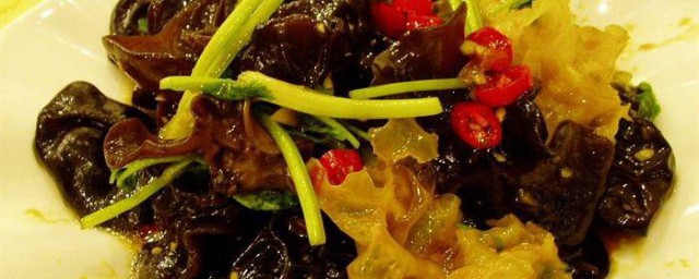 双耳炒肉怎样做 双耳炒肉片的做法次序