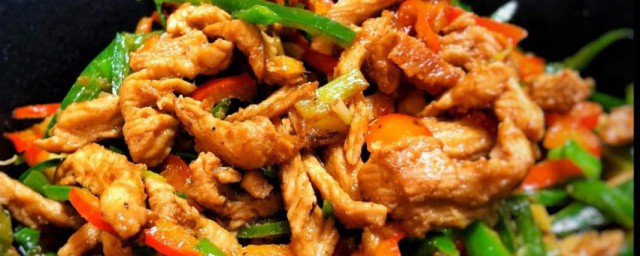 鸡丝炒尖椒怎么做 怎么做鸡丝炒尖椒