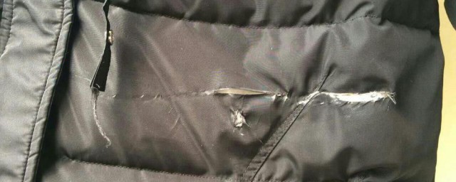 羽绒服破洞漏绒解决要领 羽绒服漏绒怎么办