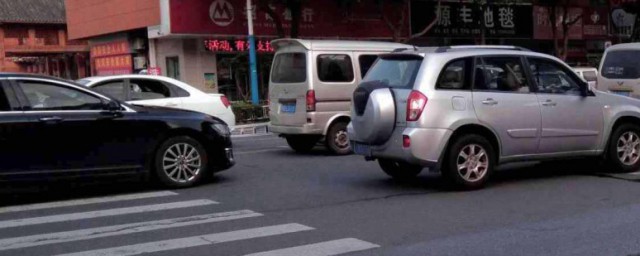 马路停车入位技巧 路边停车入位技巧简介
