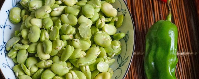 蚕豆炒大辣椒如何做 蚕豆炒大辣椒做法介绍