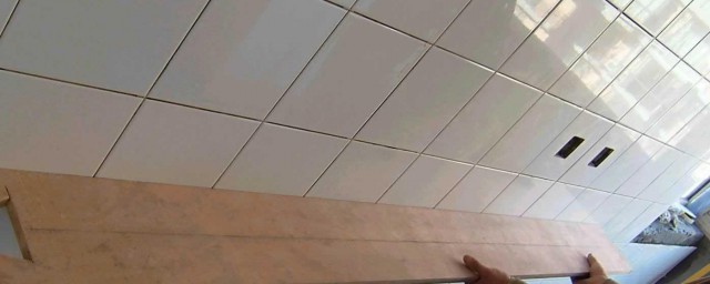 贴墙面砖的办法与步骤 怎么贴墙面砖