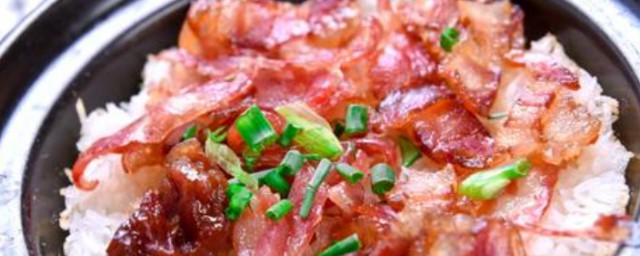 四川腊肠如何做煲仔饭 四川腊肠煲仔饭的做法