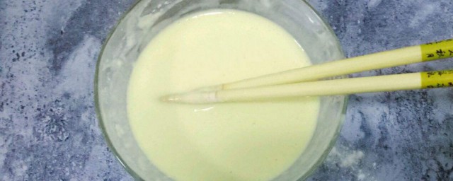 软炸虾仁的面糊如何调 软炸虾仁的面糊调法介绍