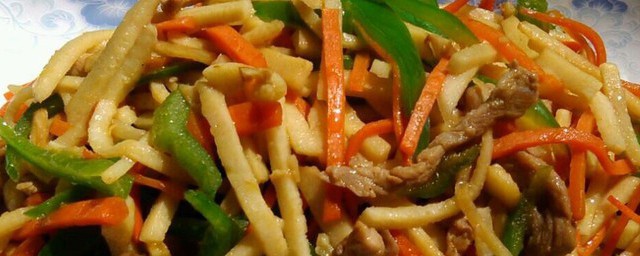 冬笋辣椒炒肉如何做 冬笋辣椒炒肉的烹饪要领