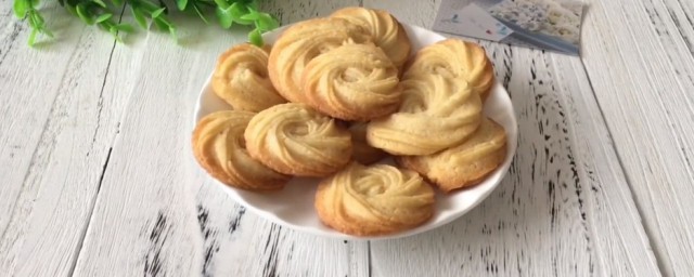 圣诞奶香饼干制作方式 圣诞奶香饼干制作要领介绍