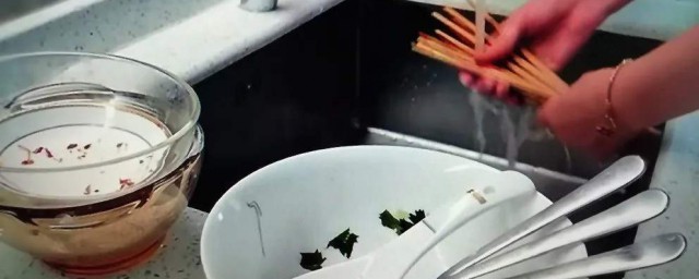 餐具有什么消毒技巧 餐具常用消毒技巧简介