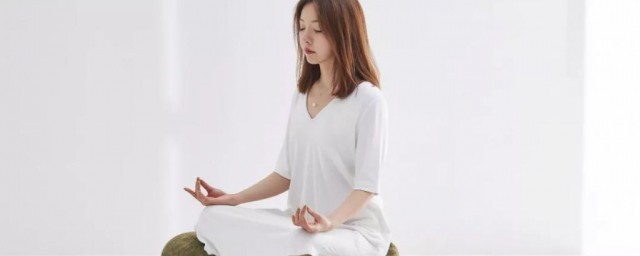 正确盘腿打坐方法 如何准确盘腿打坐