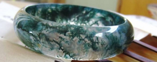 水草玛瑙戴久了会怎样 关于水草玛瑙的简介