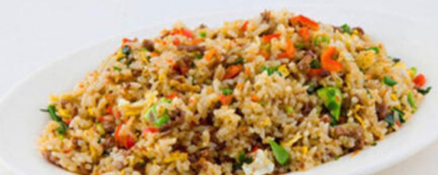 牛肉时蔬炒饭怎么做 牛肉时蔬炒饭的做法