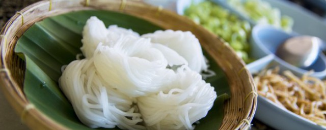 河蚌粉丝汤怎样做 河蚌粉丝汤的做法