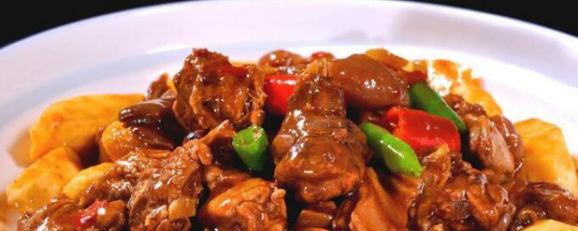 土豆焖鸭腿教程 做土豆焖鸭腿次序