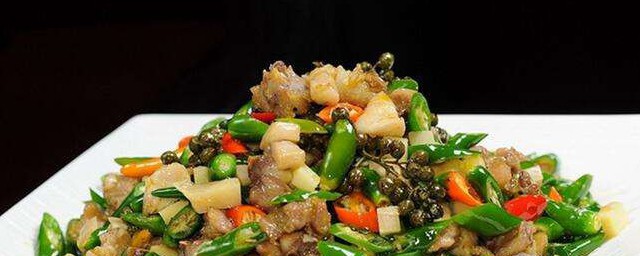 银丝尖椒鸡教程 做银丝尖椒鸡诀窍