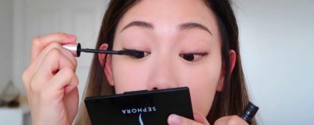怎么化妆初学者淡妆 初学者淡妆的画法