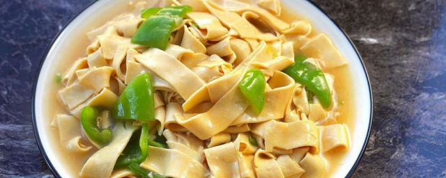 家常版尖椒干豆腐怎样做 做尖椒干豆腐教程