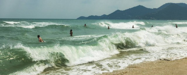 白浪逐沙滩是哪首歌 外婆的澎湖湾歌词欣赏