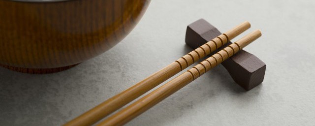 准确拿筷子步骤 分别有什么使用筷子的办法