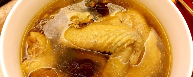 炖母鸡做法次序 怎样做老母鸡炖蘑菇汤