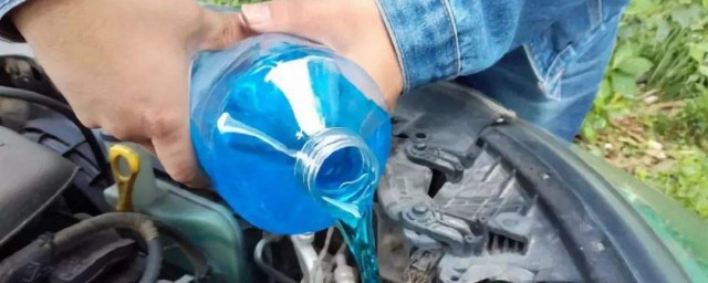 怎样看玻璃水还剩多少 看玻璃水还剩多少的技巧