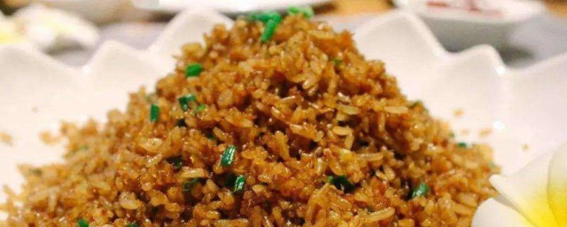 酱油炒饭的做法简单 怎样做酱油炒饭